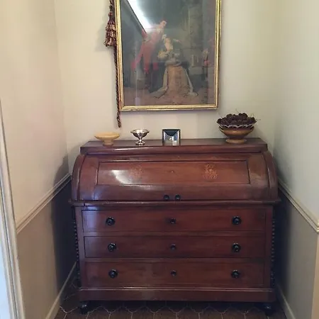 לינה וארוחת בוקר Il Vecchio Teatro ביאלה