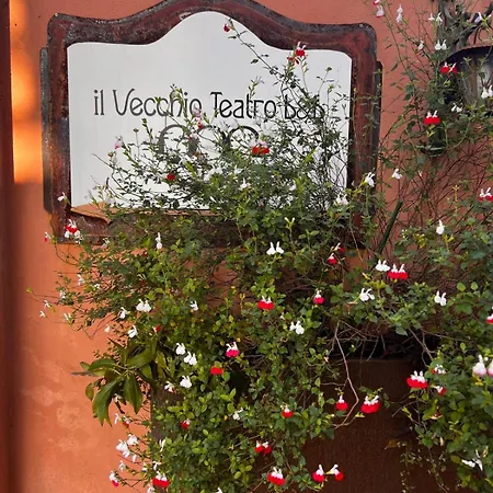 Il Vecchio Teatro Panzió Biella