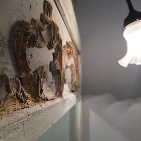 Il Vecchio Teatro לינה וארוחת בוקר ביאלה